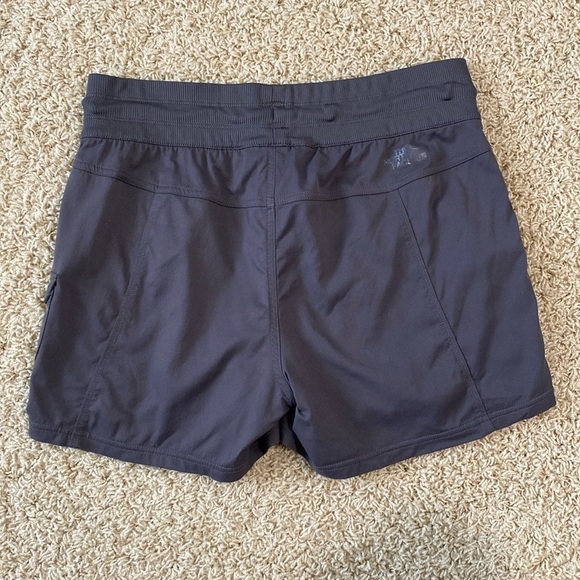 The North Face | Women's Shorts - Picture 5 of 7